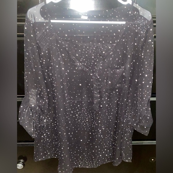 Torrid size 2 3/4 sleeve stars blouse - Picture 2 of 3